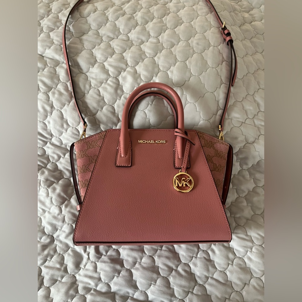 Michael Kors Avril small logo purse